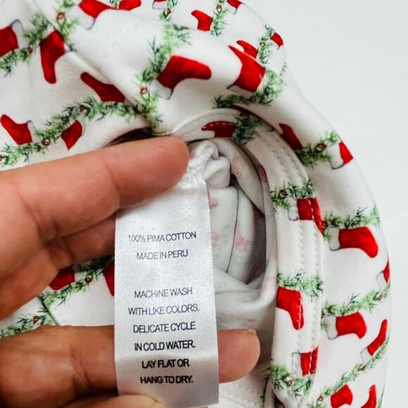 NWT Lila & Hayes Size 3-6M Parker Zipper Footie in Christmas Stockings - Picture 4 of 4